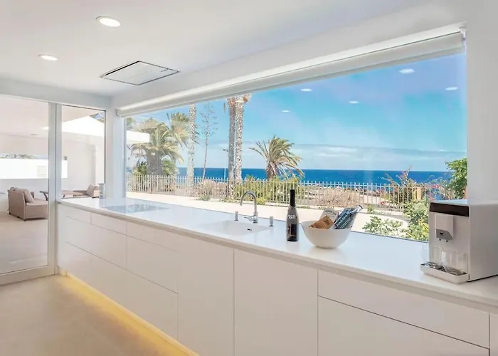 Ocean Bliss Beautiful With Pool And Sea Views