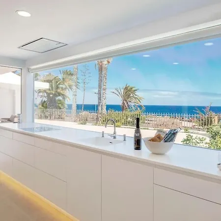 Ocean Bliss Beautiful With Pool And Sea Views