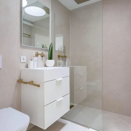 Ocean Bliss Beautiful With Pool And Sea Views *