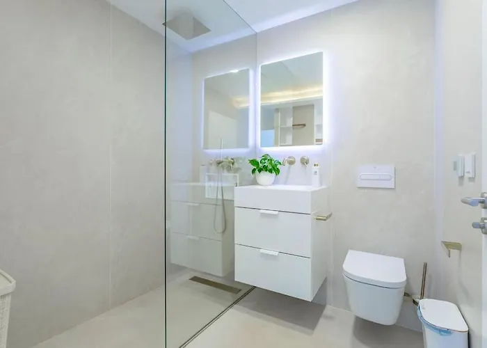 Ocean Bliss Beautiful With Pool And Sea Views فيلة