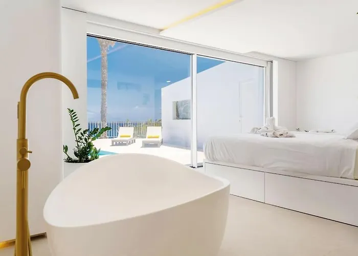 Ocean Bliss Beautiful With Pool And Sea Views فيلة